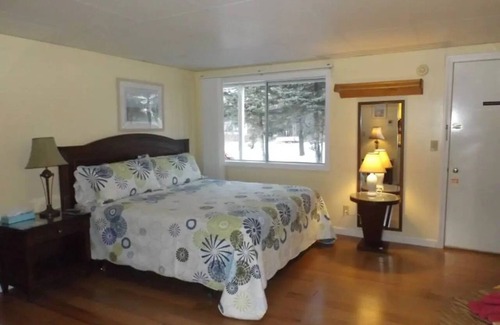 Wells Apartment | Charming studio in delightful Wells with AC, WiFi