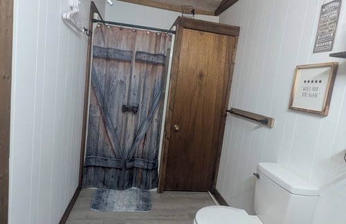 Dresden Apartment | Charming studio in fabulous Dresden with WiFi, AC, on horse property