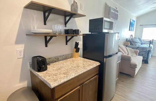 East Mesa Apartment | Charming studio in Mesa with AC, WiFi