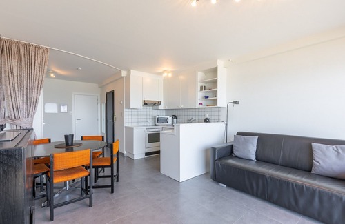 Middelkerke Apartment | Charming studio on the seafront with sea view