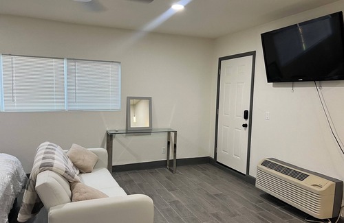 North Las Vegas Apartment | Charming studio with WiFi and AC in brilliant Near Downtown!