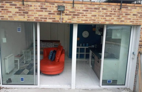 Houilles Apartment | Charming studio with large garden near Paris