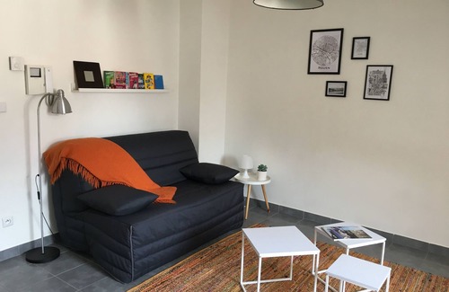 Gare-Jouvenet Apartment | Charming studio with parking parking area Station