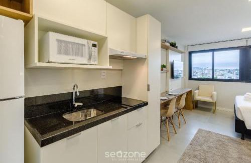 Rio Branco Apartment | Charming studio with pool in POA GRB0917