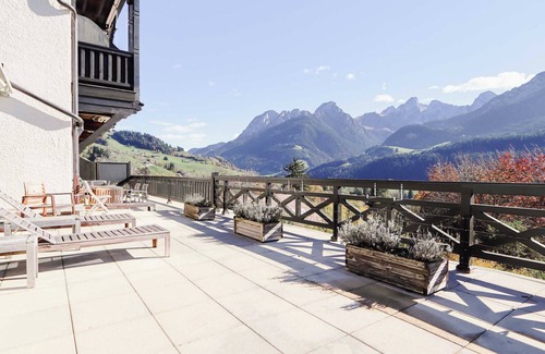 Chateau-d'Oex Apartment | Charming Swiss Village Home With Pool & Spa