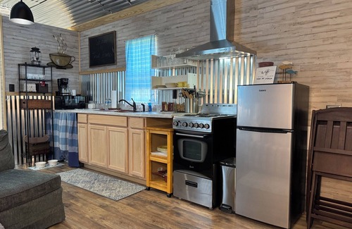 Pangburn Cabin | Charming tiny home in delightful Pangburn near Little Red River - pet friendly