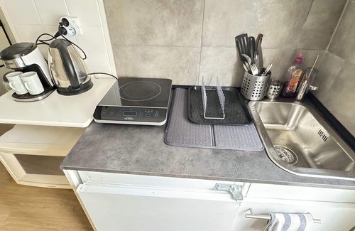 Quartier de la Porte-Saint-Denis Apartment | Charming tiny studio in center of Paris
