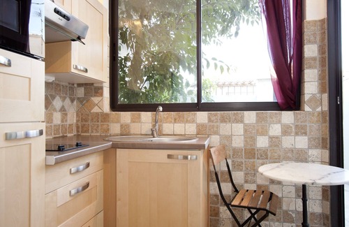 Arles House | Charming town house, cool and quiet.