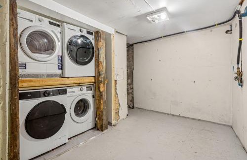 Bergen City Centre Apartment | Charming Townhouse - Walk Everywhere!