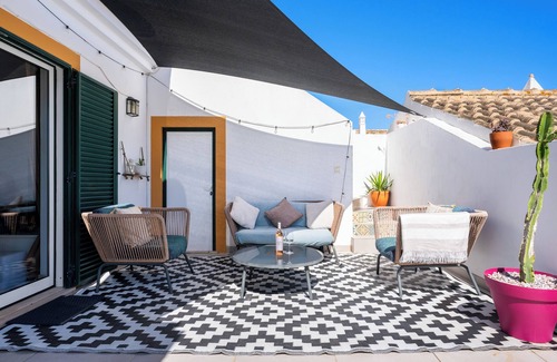 Espiche House | Charming Two Bedroom House in Praia Da Luz, Lagos. Beautiful terrace!