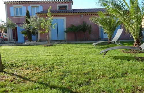 Cheval-Blanc Villa | CHARMING TYPICAL PROVENCAL VILLA AT THE FOOT OF LUBERON