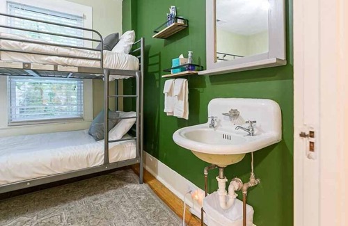 Montreat House | Charming Updated 1920's Cottage - Perfect for Groups and Families