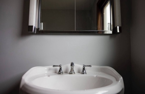 Shepherd Apartment | Charming Upper Level 3-bedroom apartment in lovely Shepherd