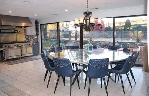 Poughkeepsie House | Charming Vacation House w/Pool & HotTub