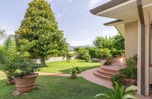 Forte dei Marmi Villa | Charming Villa in elegant Forte dei Marmi - beautiful garden - 9 people
