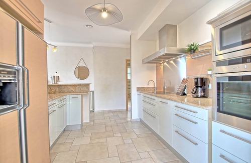 Carqueiranne Villa | Charming Villa "SAVUTI", sea view & pool, near beaches, 6-10P