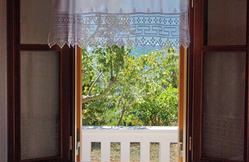 Nimfea Villa | Charming villa with 2 bedrooms and WiFi, AC in peaceful Alonissos