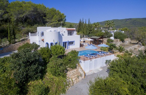 Sant Carles de Peralta Villa | Charming villa with pool. Can Toni Mateu.