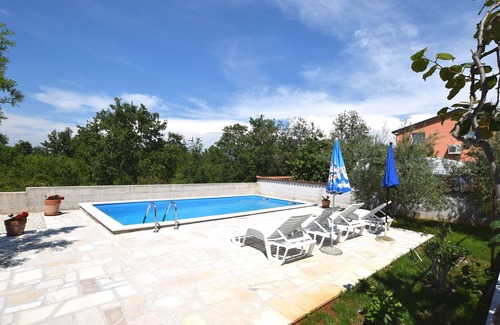 Zbandaj House | Charming Villa with Pool in Zbandaj