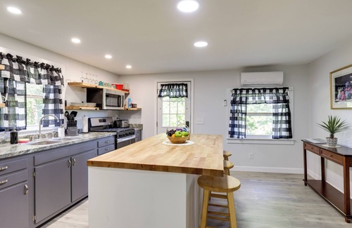 Watkins Glen Cottage | Charming Watkins Glen Home w/Yard!