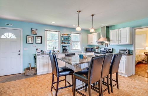 Wolcott Cottage | Charming Wolcott Cottage w/Fire Pit & Mini Dock
