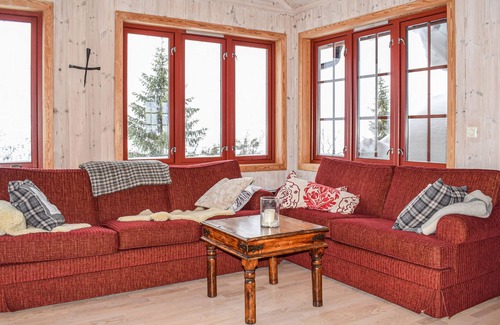 Flaa House | Charming wooden holiday home in idyllic location in the middle of nature.