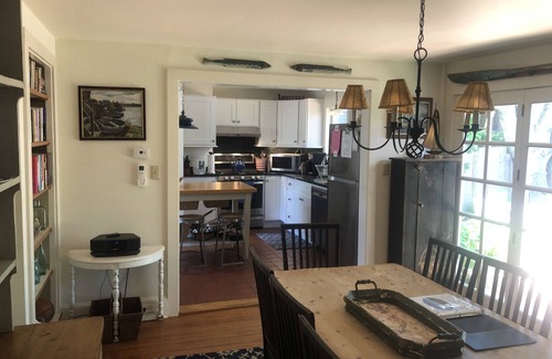 Edgartown House | Charming1700's Edgartown Village Cottage 5 Minute walk to Downtown