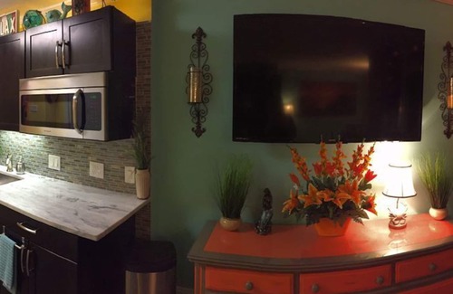 Myrtle Beach Condo | "Chasing Waves"-Oceanfront Luxury King Condo w/separate Living Room & the views