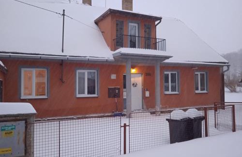 Lipova-Lazne Ski Chalet | Chata Elča