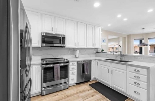 Cienega Springs House | Chateau Bleu Summary: