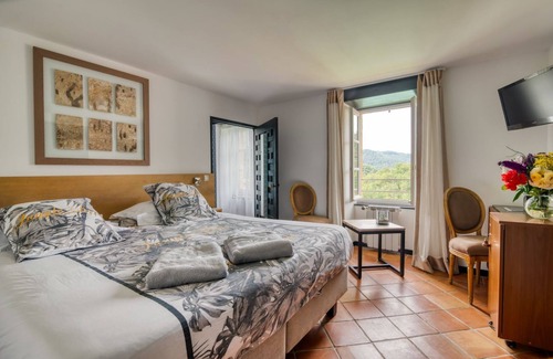 La Fouillade Other | Chateau De Lavezon - Twelve Bedroom Castle, Sleeps 28