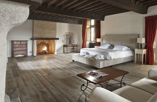 Saint-Caprais-de-Lerm Other | Château in Nouvelle-Aquitaine with Pool & Views