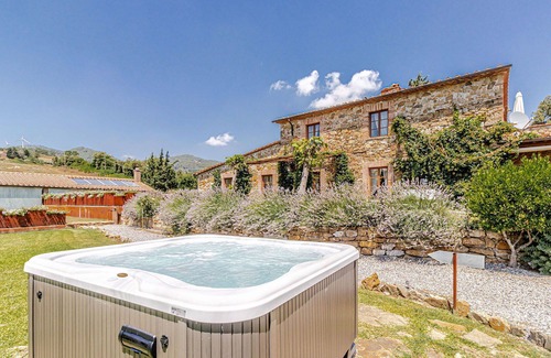 Montecatini Val di Cecina Villa | Chateau La Siroque –Villa with private pool