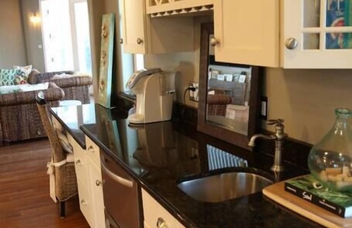 Dauphin Island House | Chateau on Colony Cove