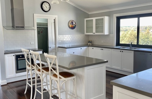 Essington House | Chateau Wollemi, Essington, Oberon NSW