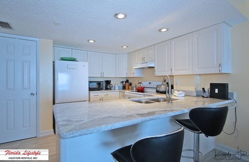 Indian Shores Condo | Chateaux Beachfront Condo