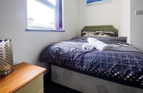Stoke-on-Trent House | Chatham Lodge Double Room 3 Ensuite