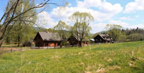 Cisna House | Chaty Rysia i Misia - całoroczne domy na wynajem