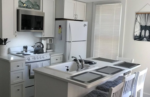Chautauqua Apartment | Chautauqua Institution award winning guest house in center of programs venues.