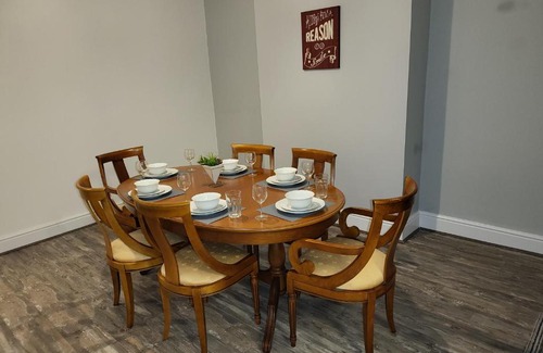 Cheadle House | Cheadle village