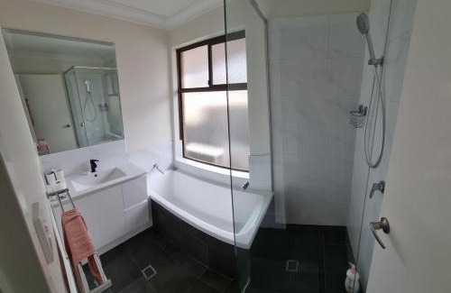 Riverton Apartment | check in 11am check out 2pm in Riverton