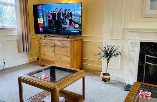 St Ives House | Check our discount Executive 3 bed housen