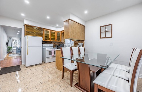 Eringate - Centennial - West Deane House | Cheerful 3 Bedroom Little Wood Crescent