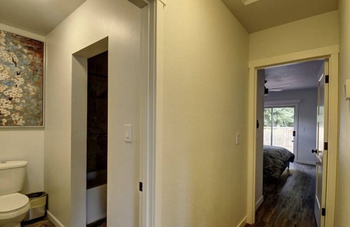 West End House | Cheerful 4 bedroom villa in North Tacoma