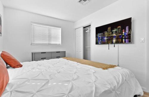 Driftwood House | Cheerful 4 Bedrooms house with Pool and Game Room