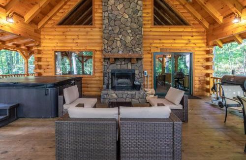 Logan Ski Chalet | Cheerful Cabin Nestled in Serene Wooded Ravine