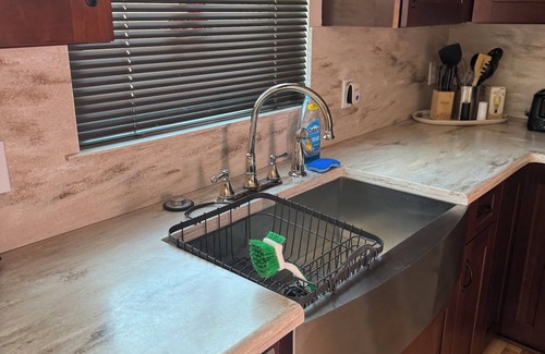 The Villages House | Cheerful Courtyard Villa in the Villages- 5 minutes from Spanish Springs.