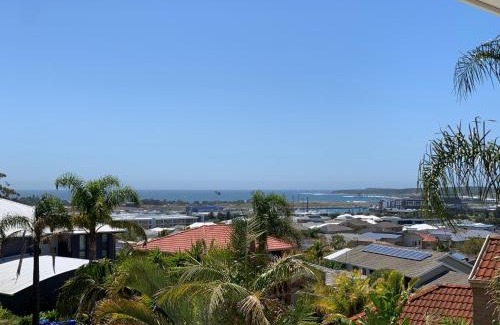 Shell Cove House | Cheerful/family friendly home with water views