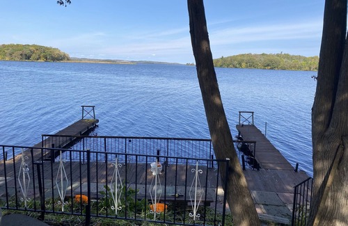 Roseneath Cottage | Cheerful two bedroom cottage on beautiful Rice Lake waterfront