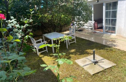 Matiçan Apartment | Cheerful two-floor house with garden in Prishtina